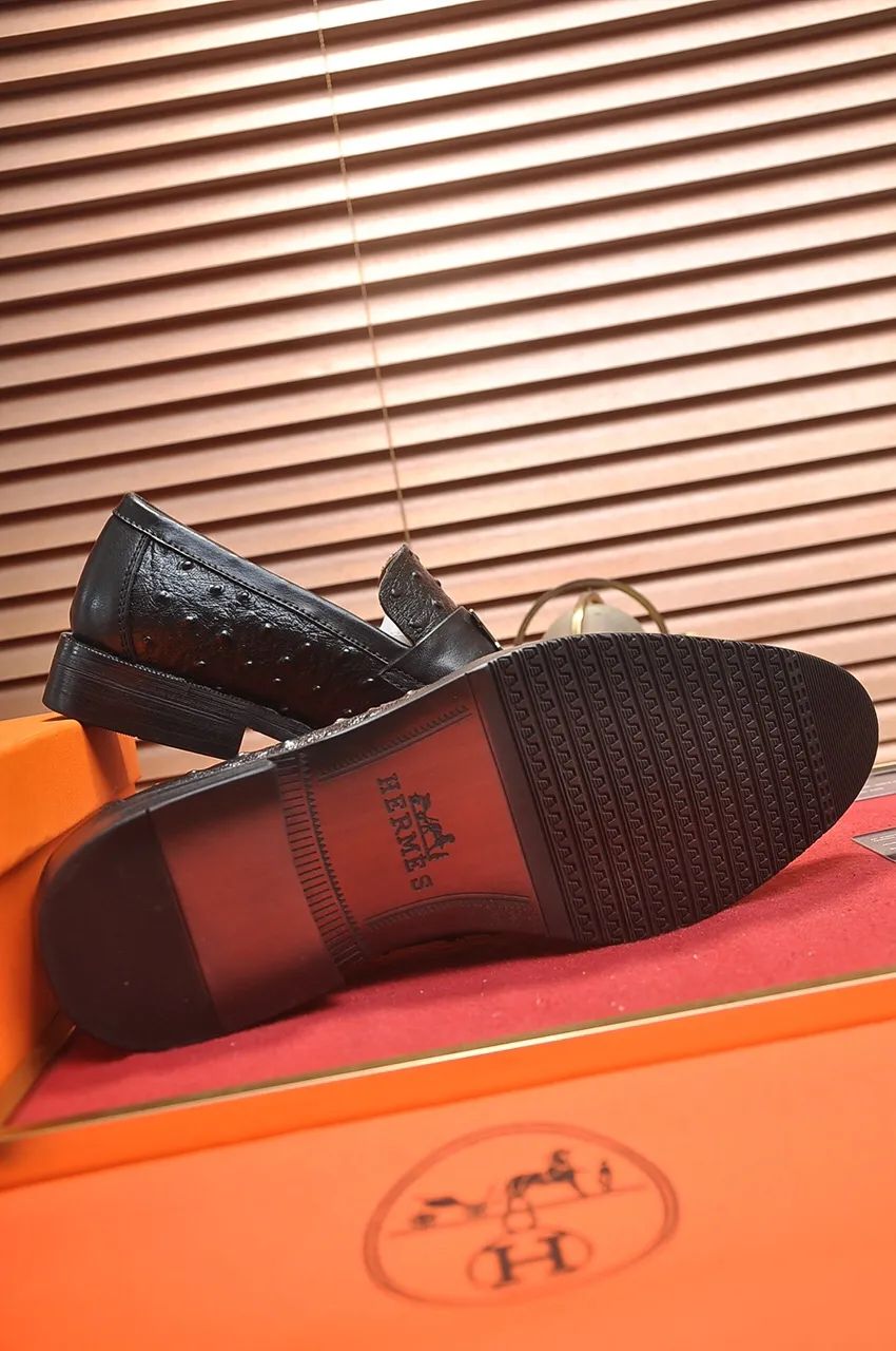 Men's shoes💰440💶[HERMES] (sheepskin lining)🍀Italian top luxury🍀He does not pursue novel styles and gorgeous colors, but attracts the favor of successful men with his flawless, elegant and classic style! This very, very comfortable, simple and stable style makes it easy to match any style! The pattern is absolutely 1:1 refined from the original case, and we strive for excellence in materials, imported cowhide + cowhide lining💪💪💪extraordinary texture👍! .Black brown code number: 38 to 45 (45 customized)